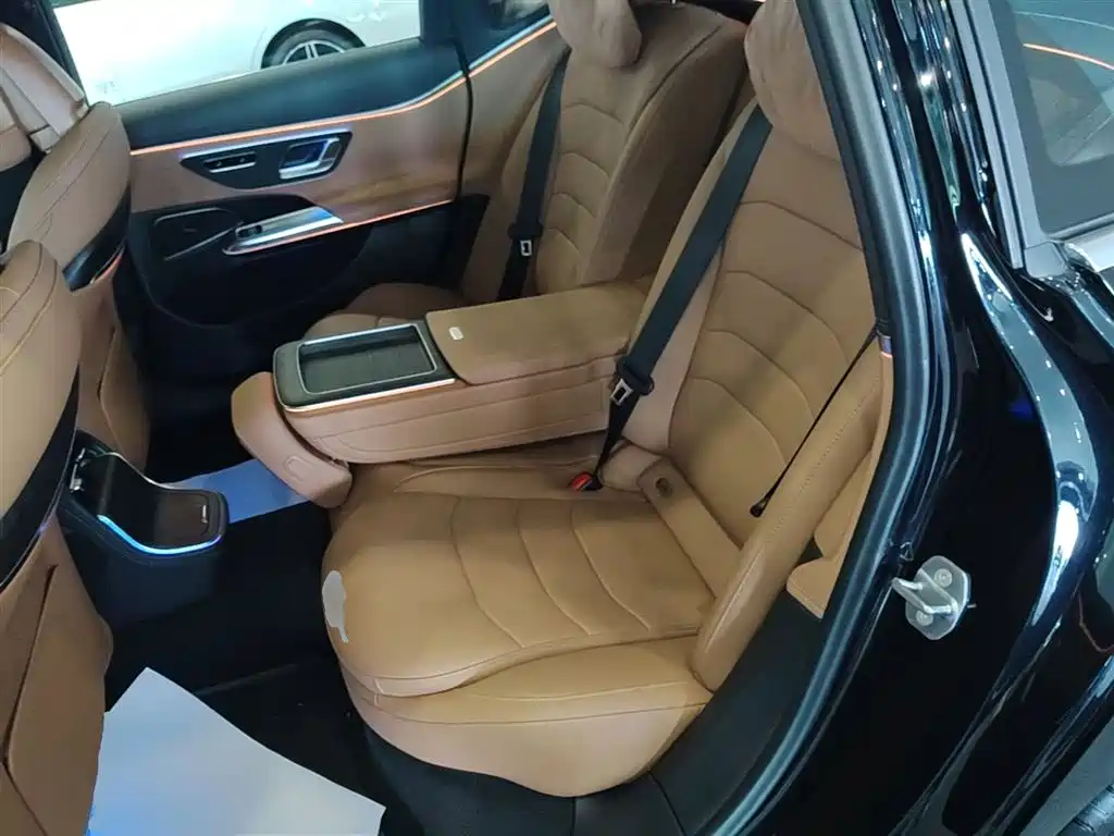 Mercedes-Benz E-Class 2024 E 300 L Fashion Sport фото 17