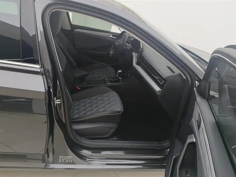 Volkswagen Sagitar 2024 300TSI DSG Surpass Edition фото 8