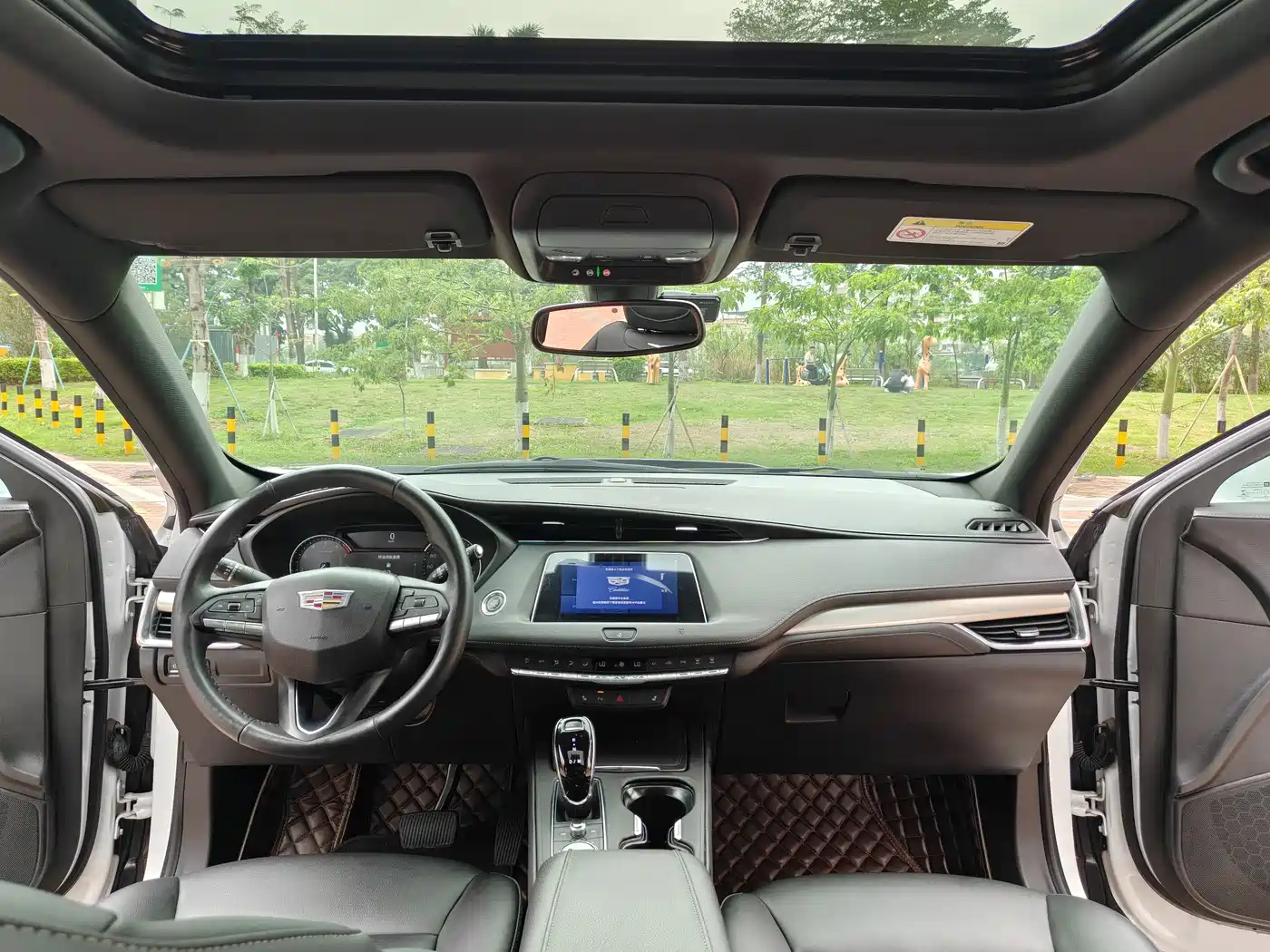 CADILLAC XT4