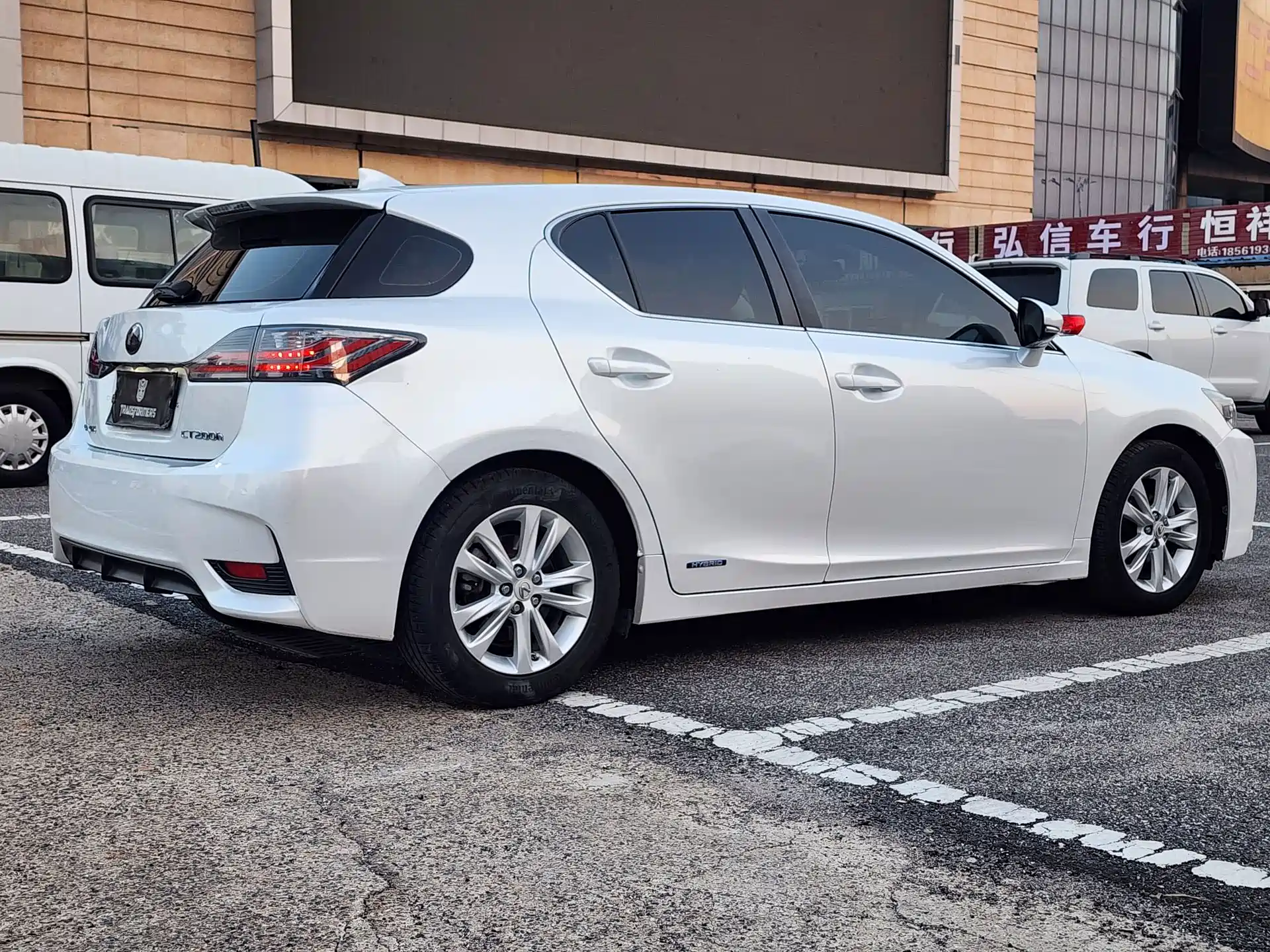 Фото 6 - Lexus CT