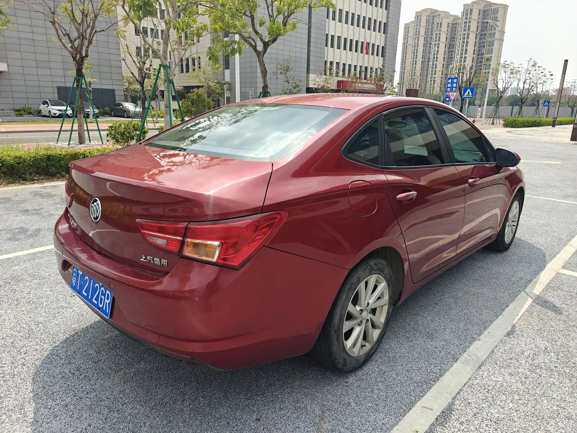 Photo 6 - Buick Verano