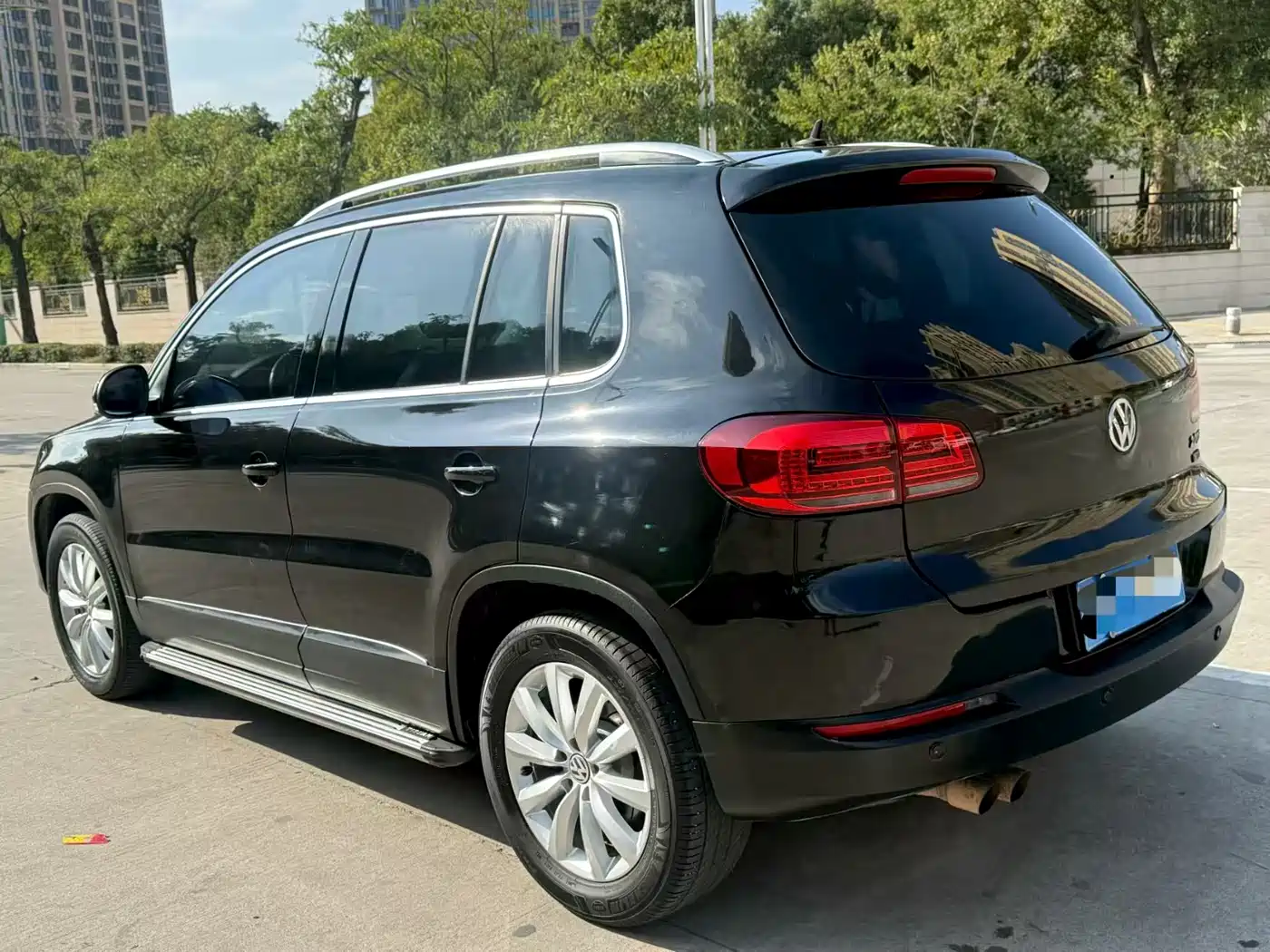 Volkswagen Tiguan 2015 2.0TSI Comfort Edition фото 6