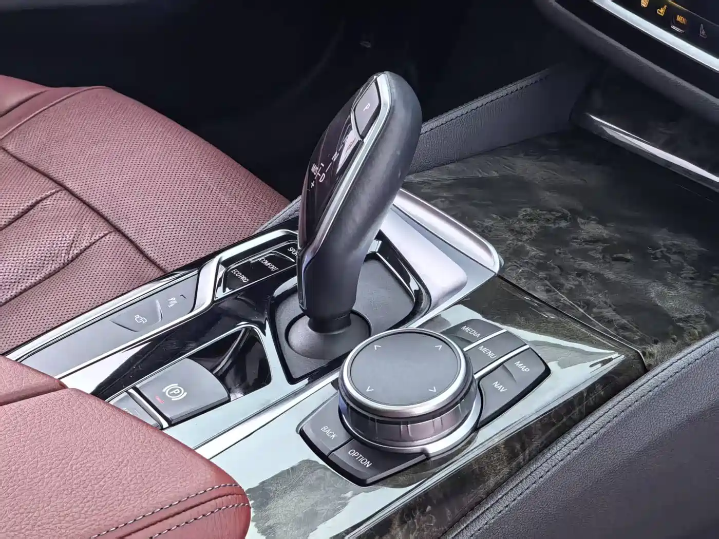 BMW 5 Series 2020 530Li Exclusive M Sport Package фото 4