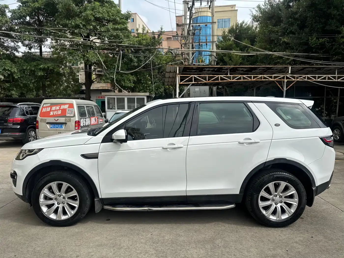 Land Rover Discovery Sport 2016 2.0T SE фото 6