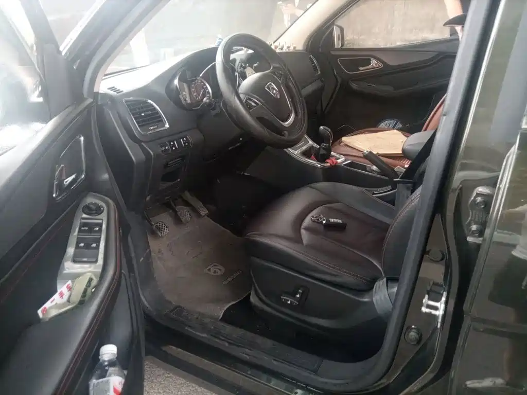 Baojun 560 2015 2015 1.8L Manual Luxury