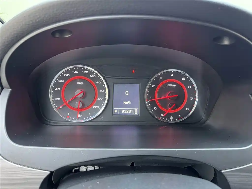 SAIC Maxus Maxus G10 2019 Facelift PLUS 2.0T Automatic Elite Edition China VI фото 19