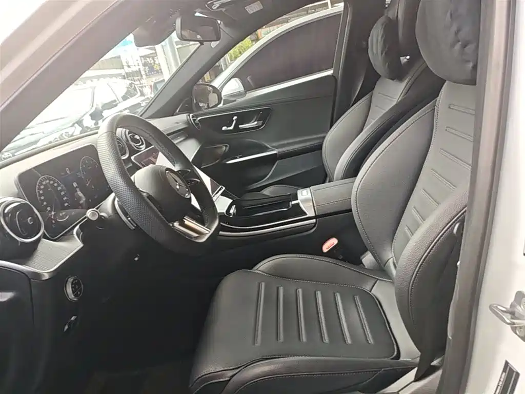 Фото 15 - Mercedes-Benz C-Class