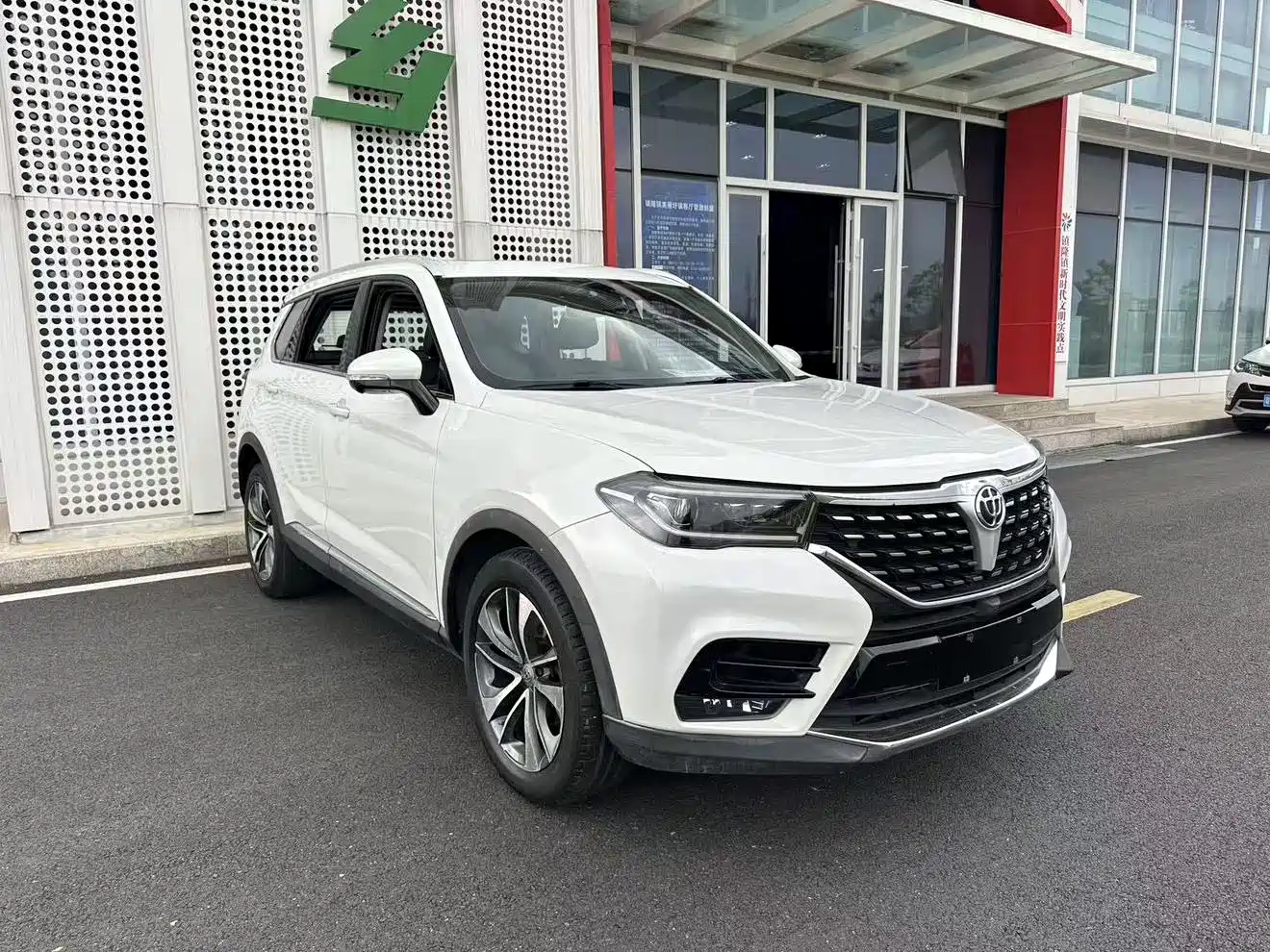 Zhonghua V7 2018 2018 280T DCT Luxury 5-seater