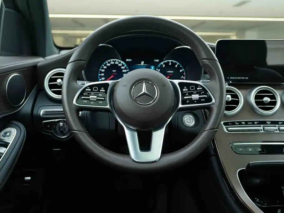 Photo 17 - Mercedes-Benz GLC