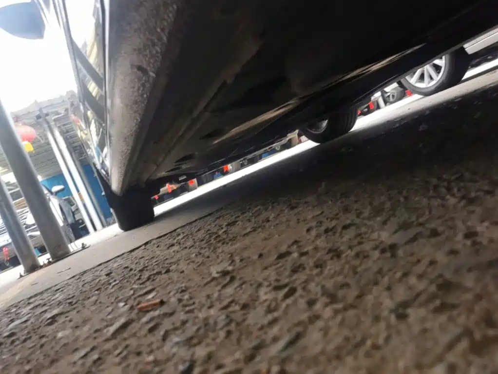 Фото 22 - Volkswagen Passat