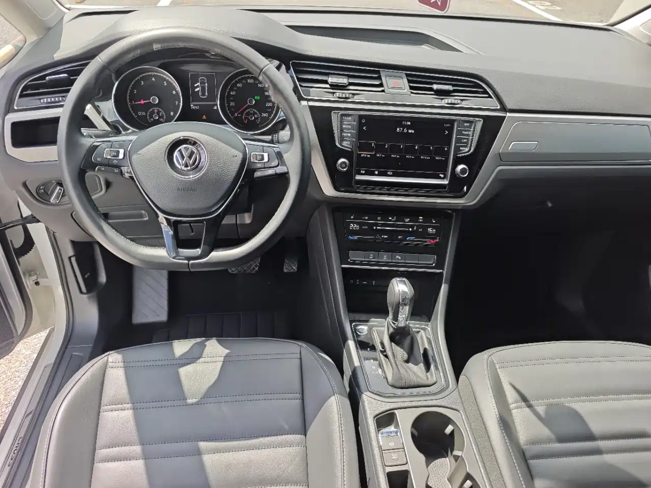 Volkswagen Touran 2021 2021 Touran L 280TSI DSG Cross Edition 7-seater