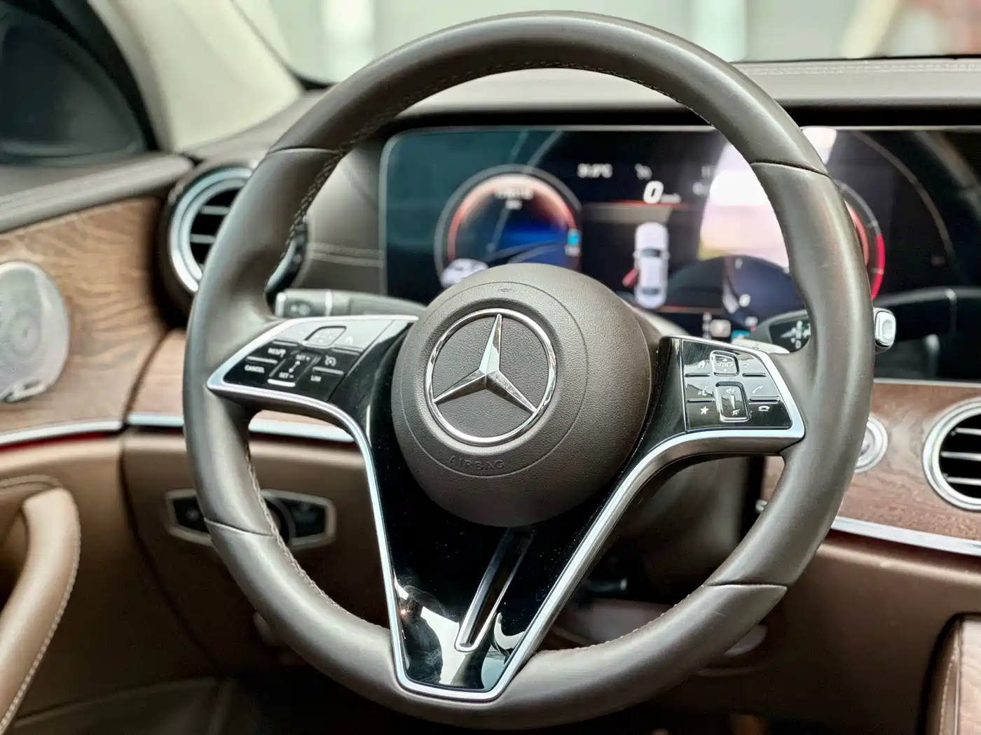 Mercedes-Benz E-Class 2021 E 300 L Luxury фото 9