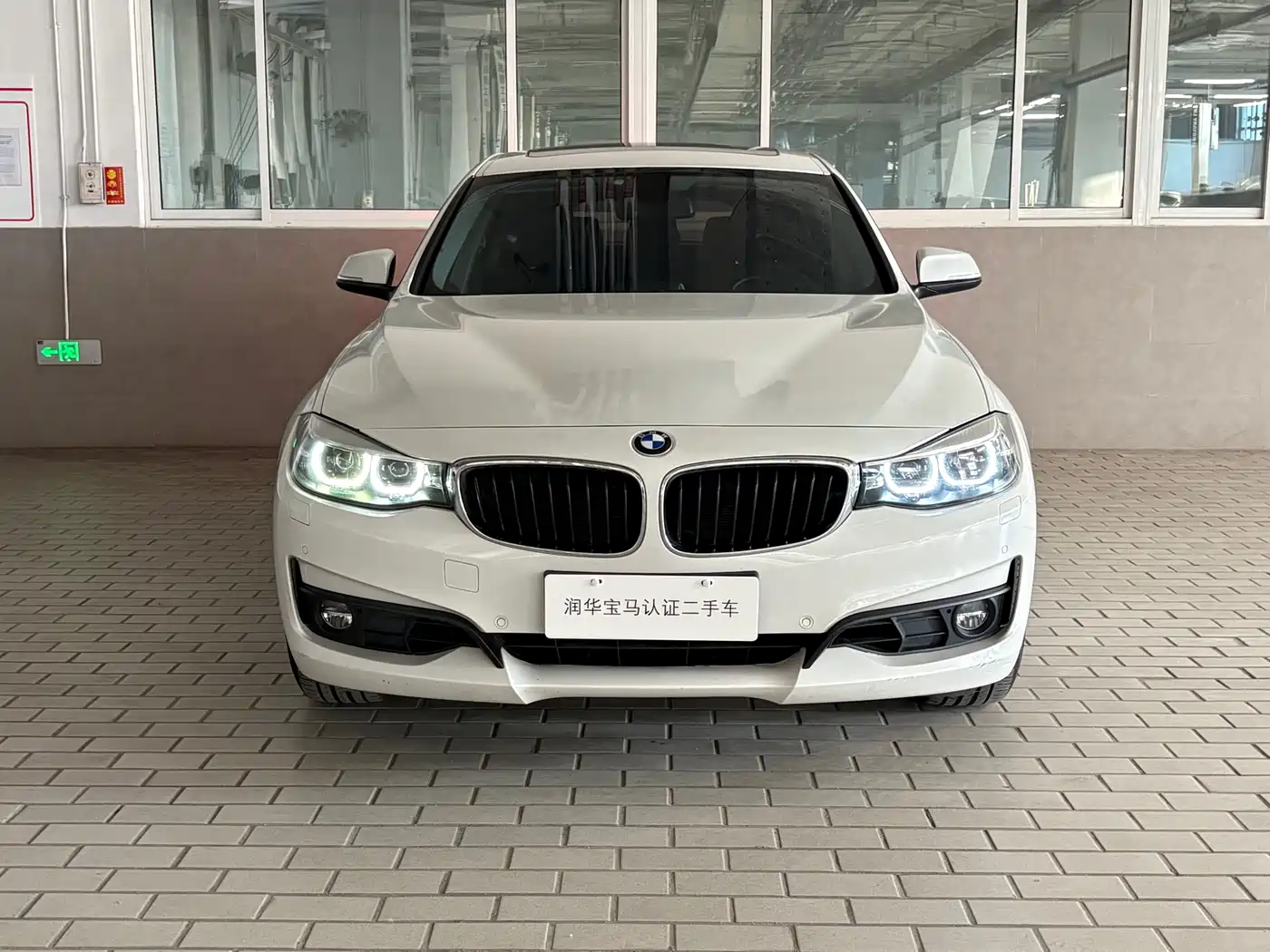 BMW 3 Series GT 2016 320i Fashion Style фото 2