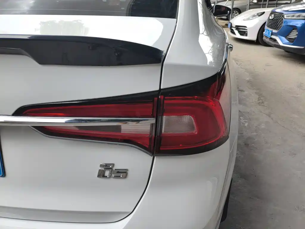Roewe i5 2019 2019 1.5L Auto 4G Langhao Edition