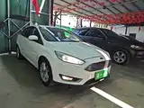 Фото 4 - Ford Focus