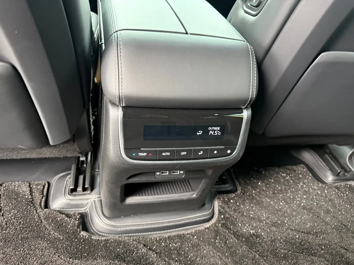 GAC Trumpchi Trumpchi GS8 2022 Pilot Series 2.0TGDI 2WD Premium Edition (7-Seater) фото 34