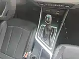 Фото 14 - Geely Vision X3