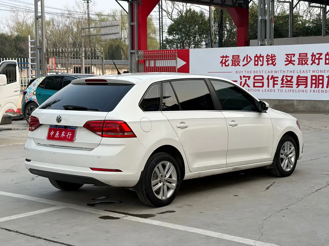 Volkswagen Santana 2015 Gran Santana 1.6L Automatic Luxury фото 17