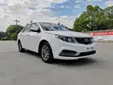Фото 3 - Geely Vision