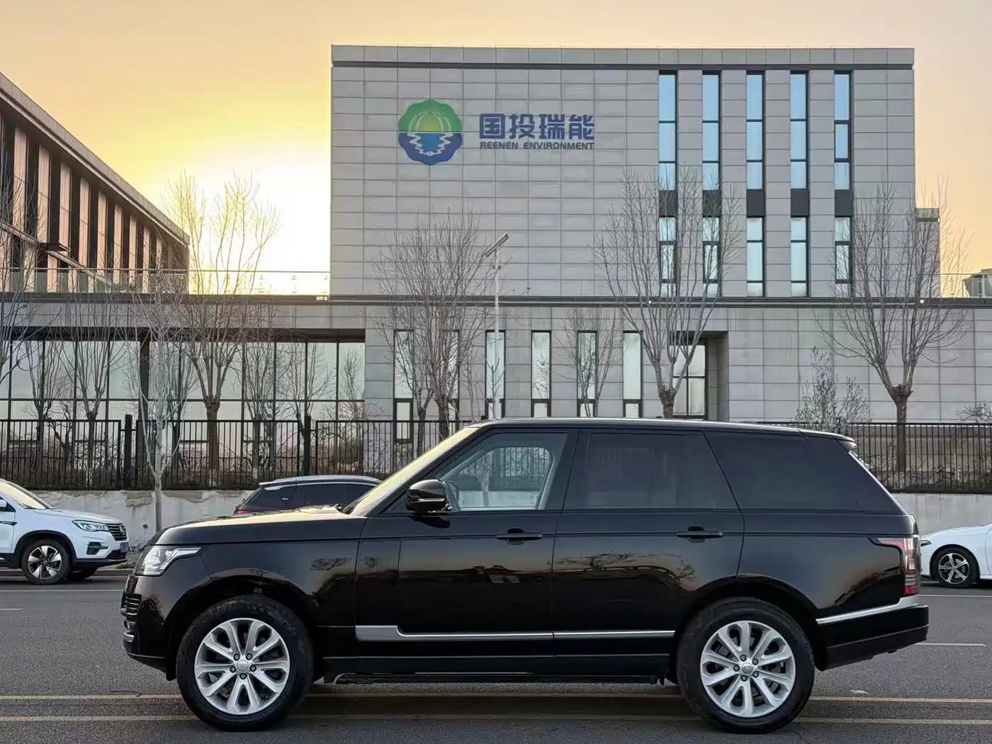 Land Rover Range Rover 2014 3.0 SC V6 Vogue фото 3