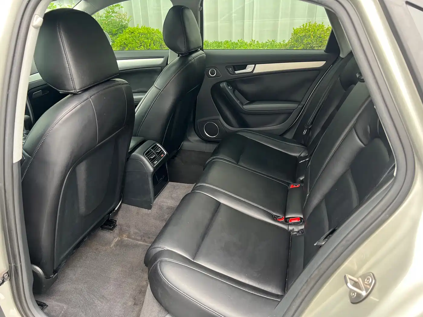 Фото 6 - Audi A4L