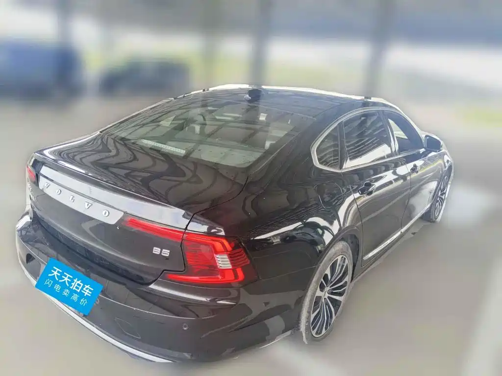 Фото 5 - Volvo S90