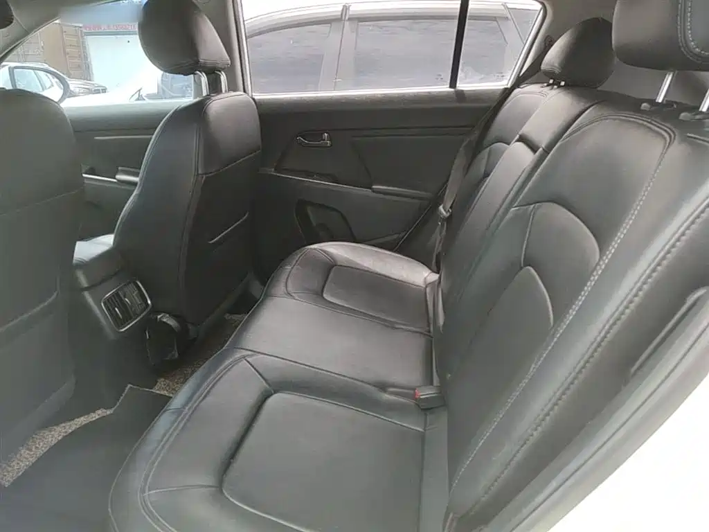 Kia Sportage 2015 2.0L Automatic 2WD GLS фото 17