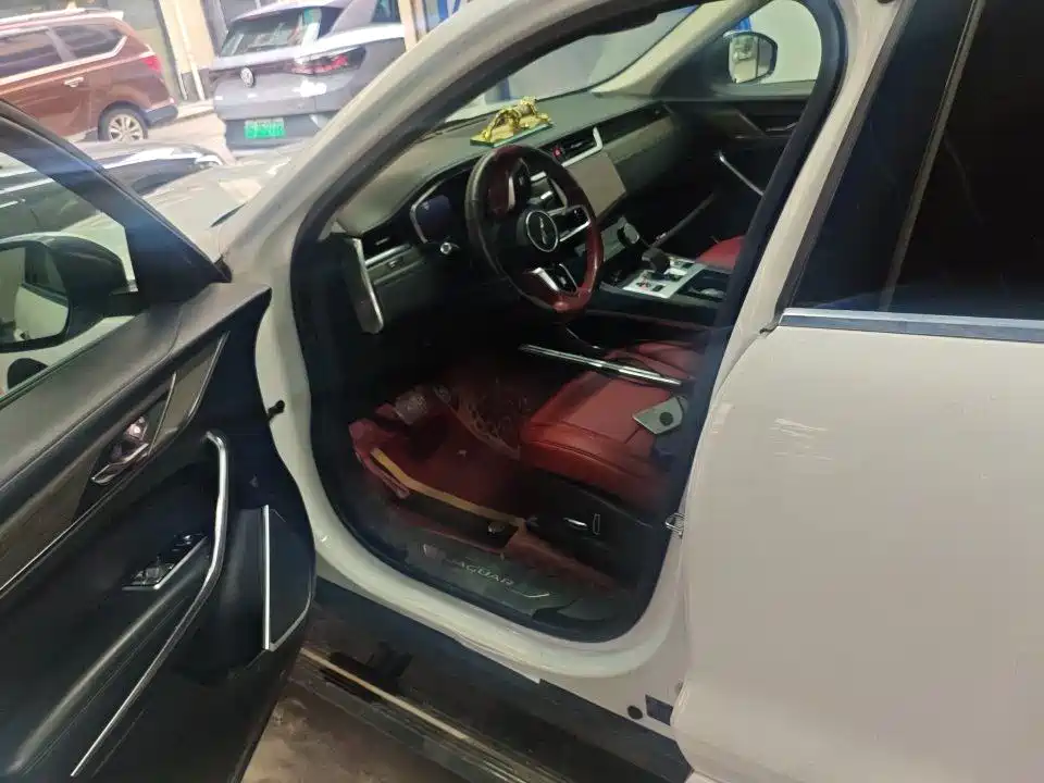 Jaguar F-PACE 2022 2021 250PS R-Dynamic SE