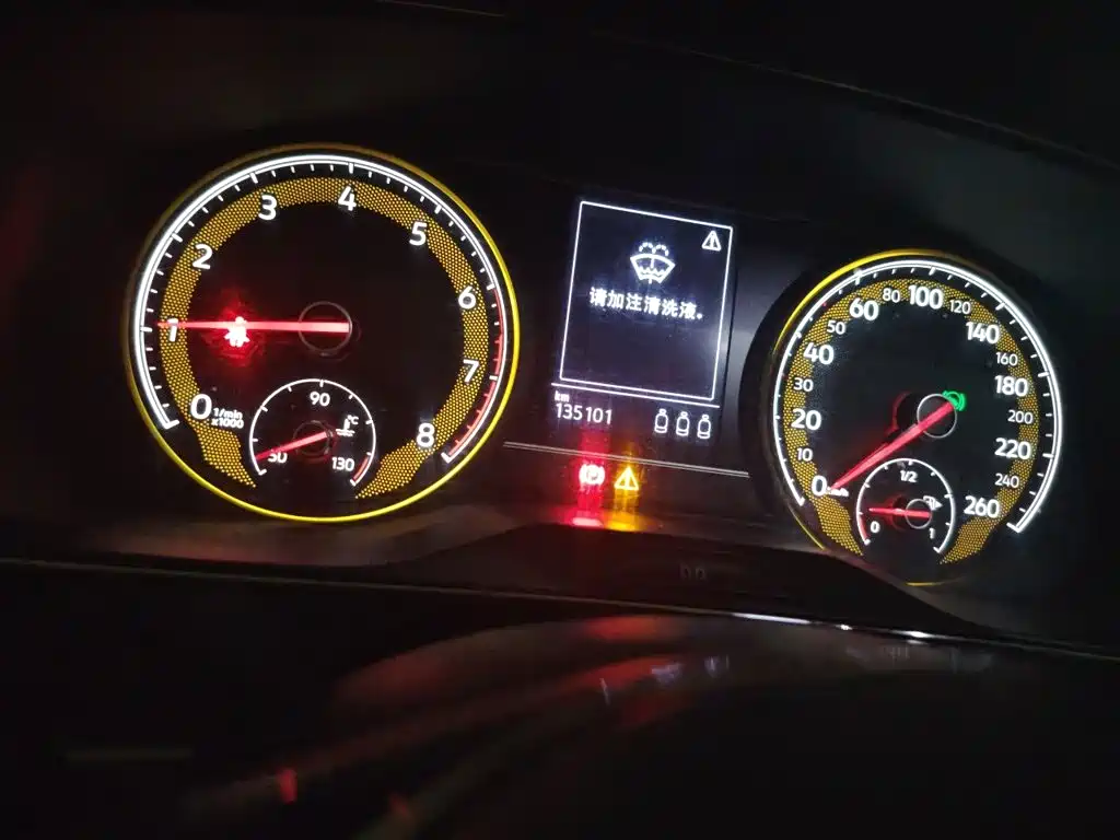 Фото 8 - Volkswagen Passat