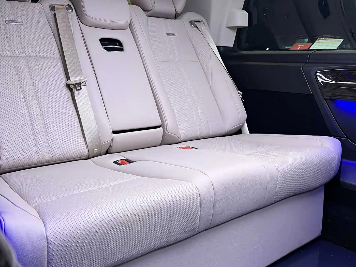 Mercedes-Benz Vito 2023 2.0T Elite 7-Seater фото 15