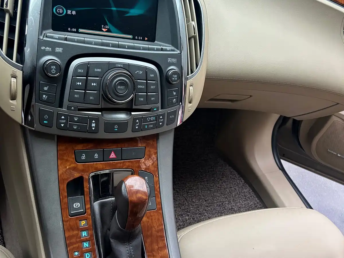 Buick LaCrosse 2012 2012 2.4L SIDI Premium Edition