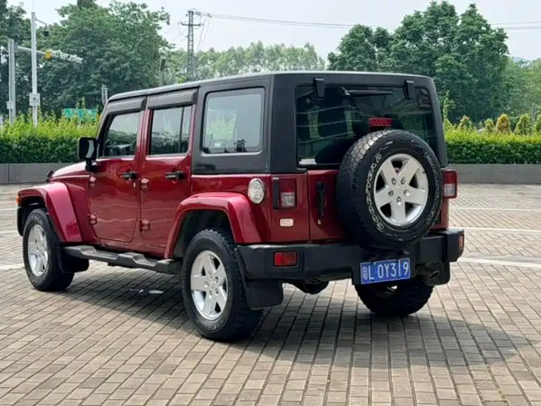 Photo 6 - Jeep Wrangler