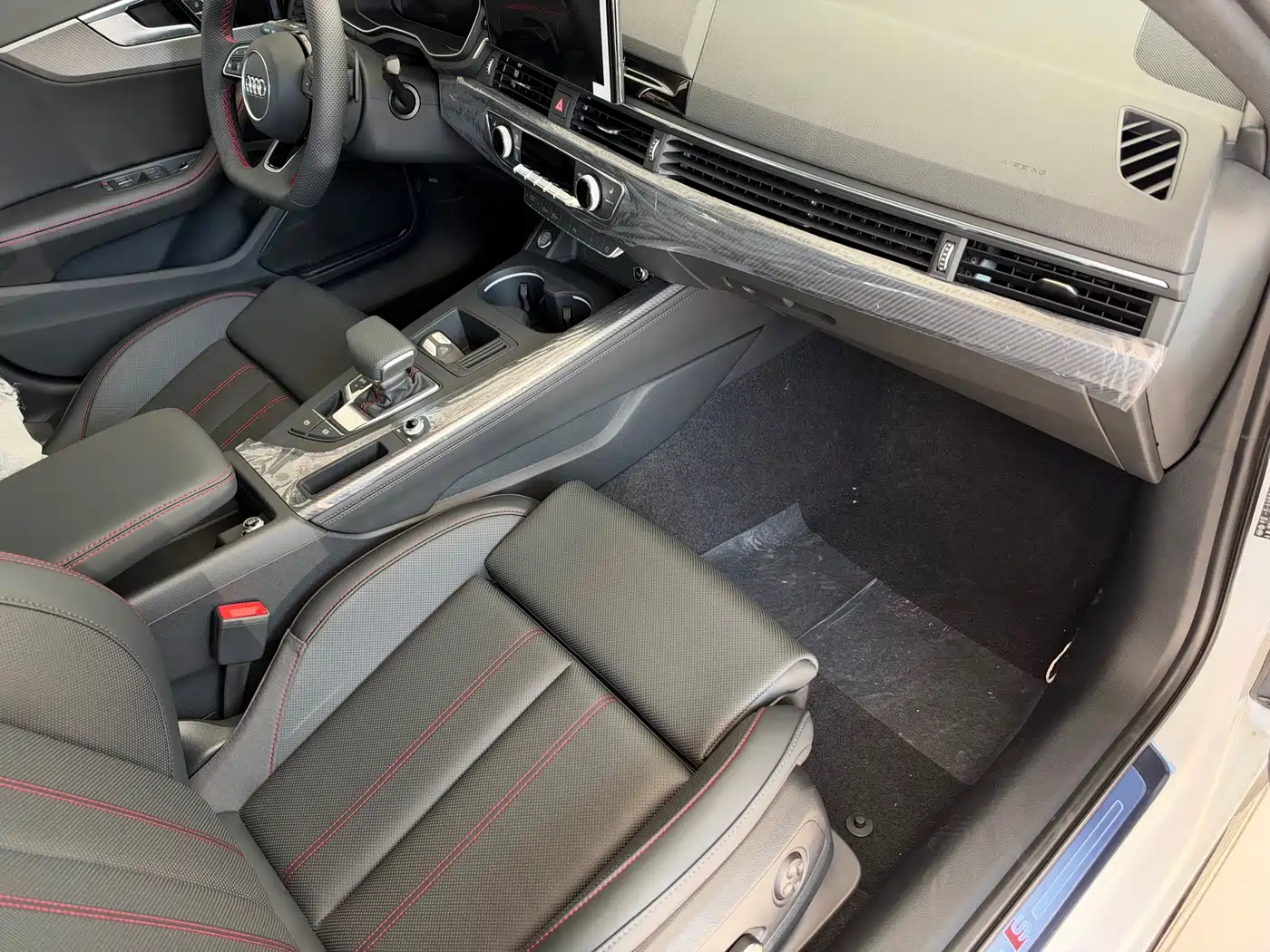 Audi A4L 2026 2025 Model Year Facelift 2 Million Celebration Edition 40 TFSI Luxury Dynamic