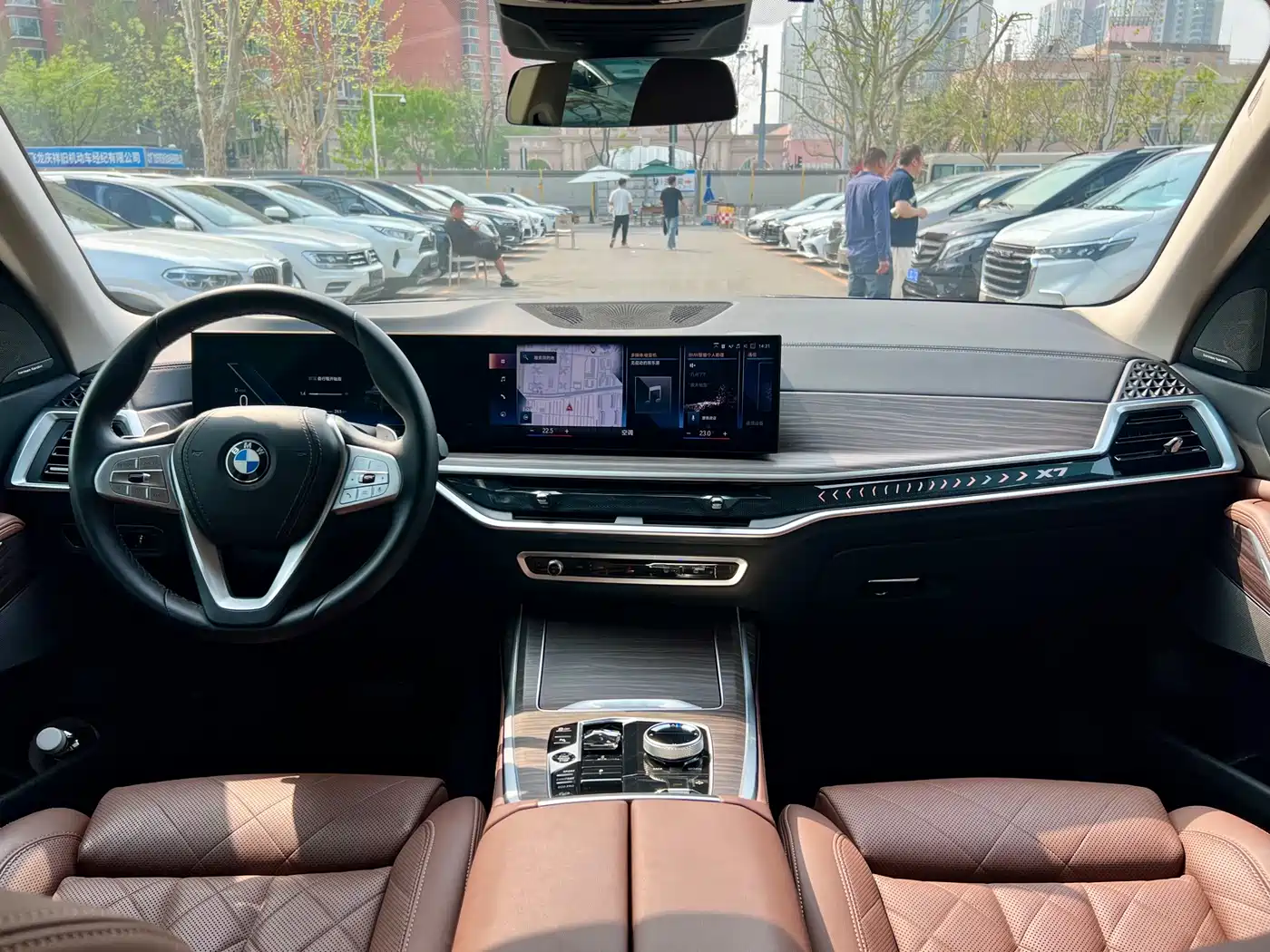 BMW X7 2023 xDrive40i Leading Luxury Package фото 11