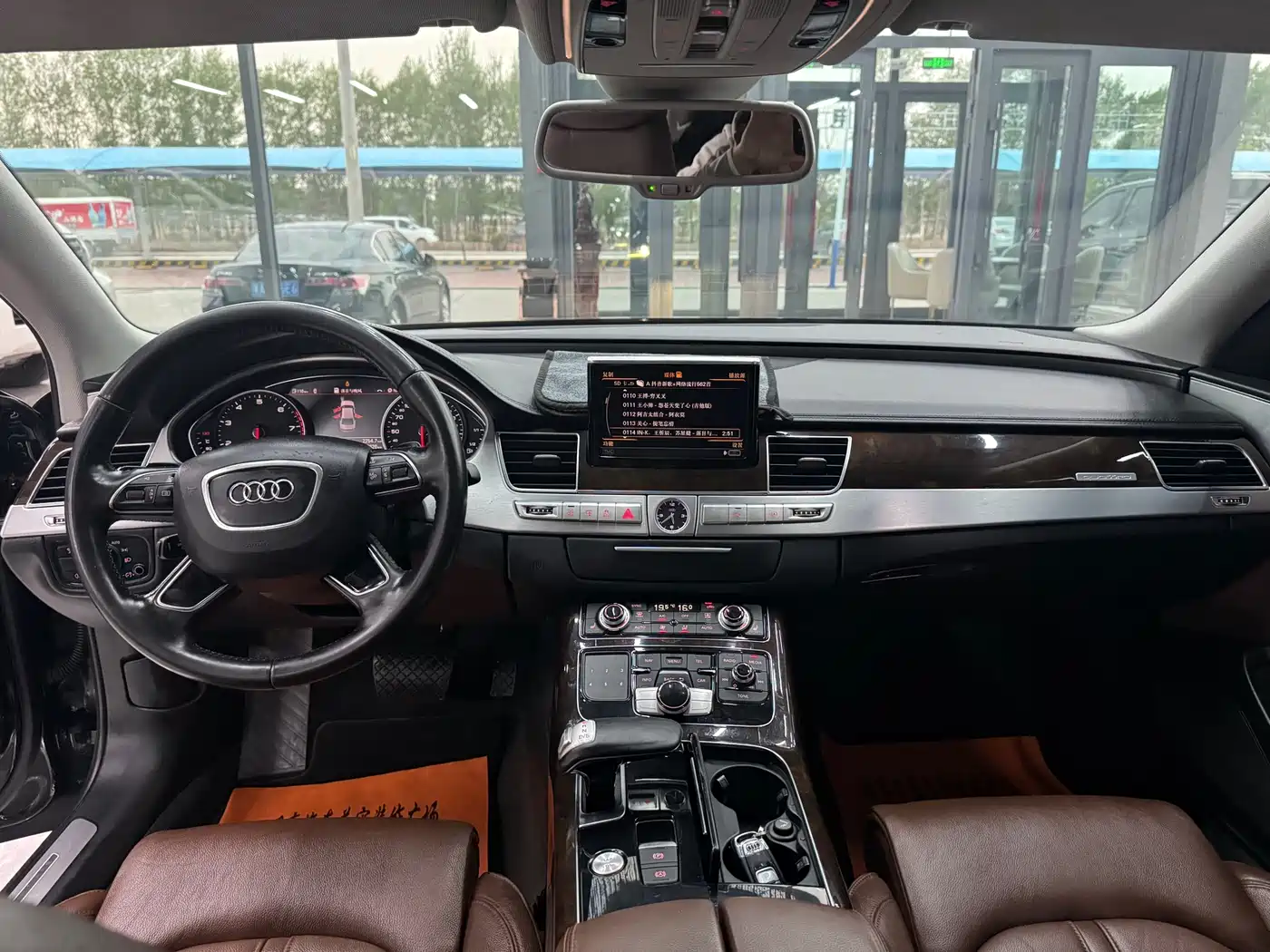 Audi A8 2014 A8L 45 TFSI quattro Comfort фото 8
