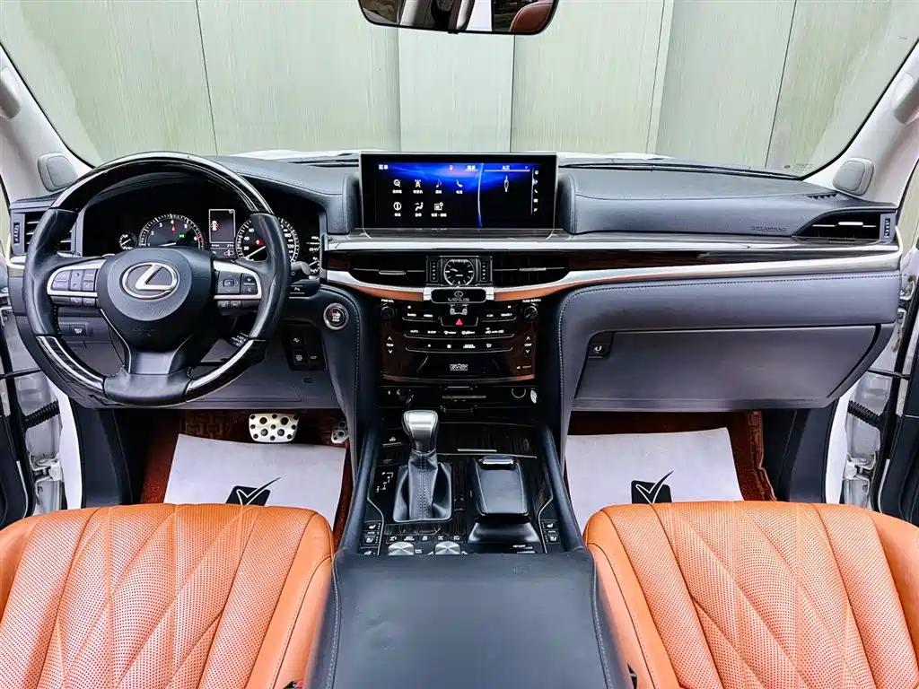 Lexus LX 2019 570 Peak Special Edition фото 9