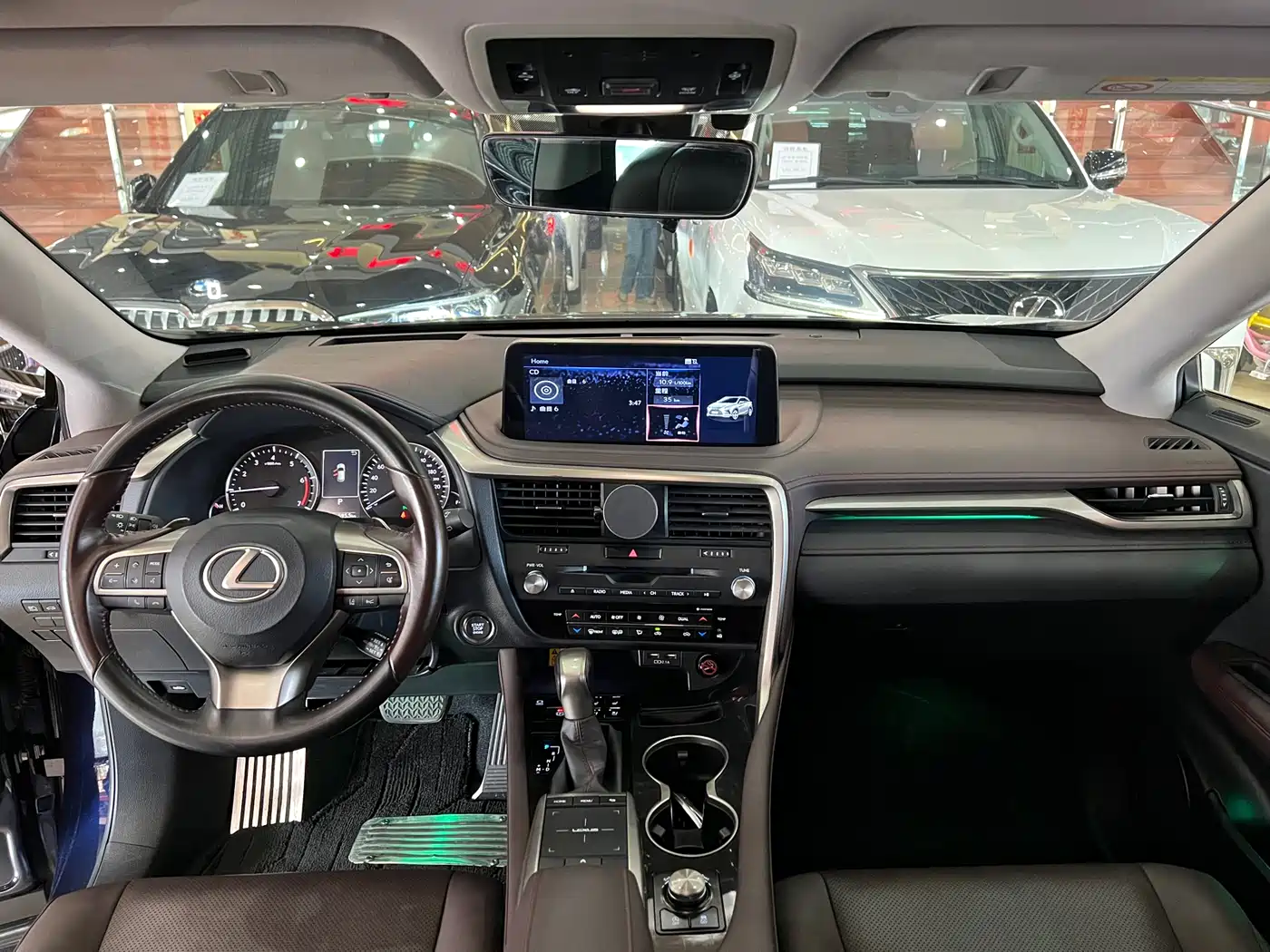 Lexus RX 2020 Facelift 300 AWD Elegance Edition фото 11