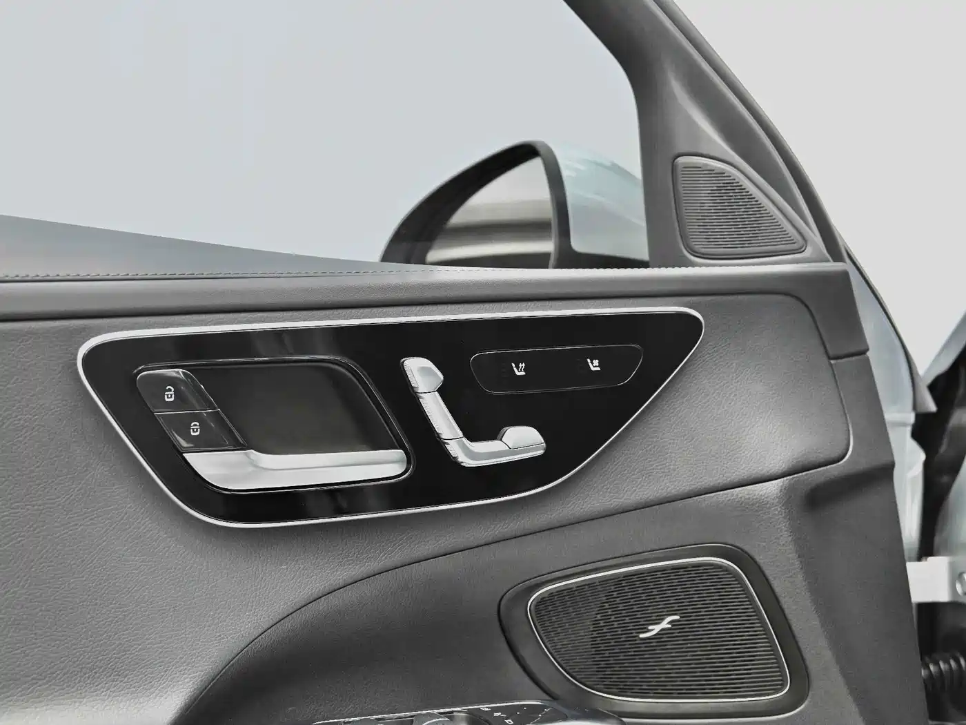 Mercedes-Benz C-Class 2024 C 260 L Sport фото 13