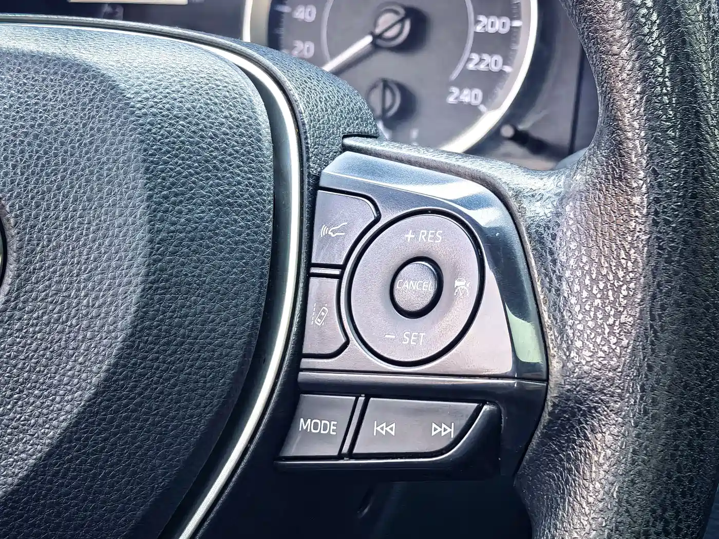 Toyota Corolla 2019 1.2T S-CVT GL-i Luxury Edition фото 16
