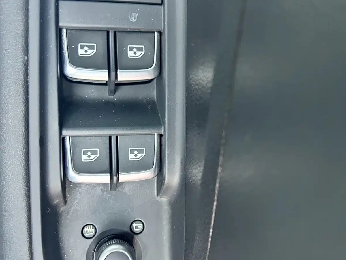 Фото 9 - Audi Q2L