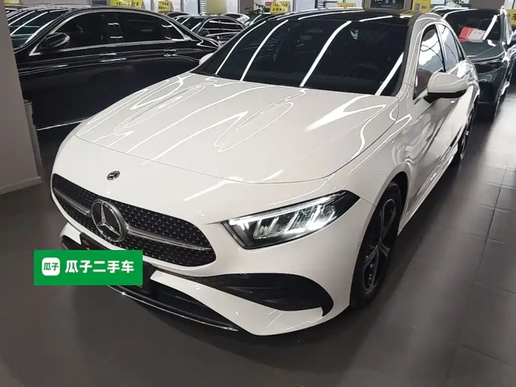 Mercedes-Benz A-Class 2024 Facelift A 200 L Fashion