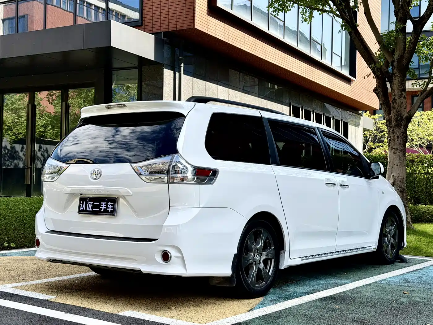 Toyota Sienna 2015 3.5L 2WD LE фото 10