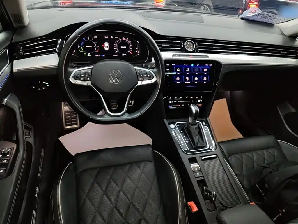 Volkswagen Magotan GTE Plug-in Hybrid 2022 GTE Luxury фото 10