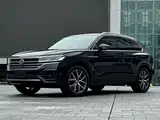 Фото 1 - Volkswagen Touareg
