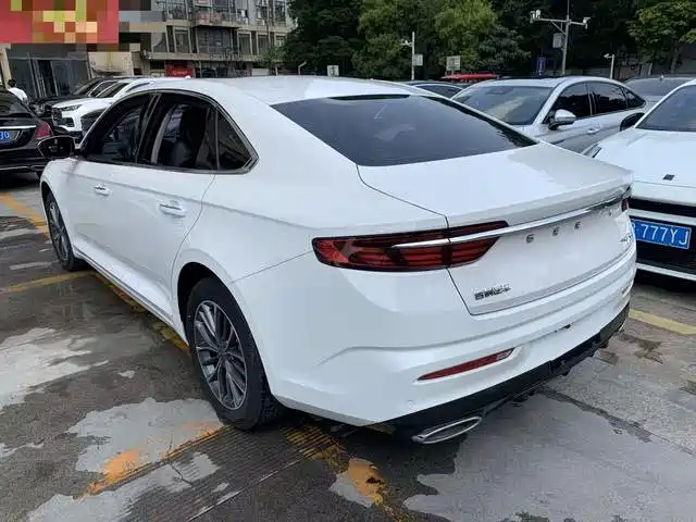 Фото 7 - Geely Preface