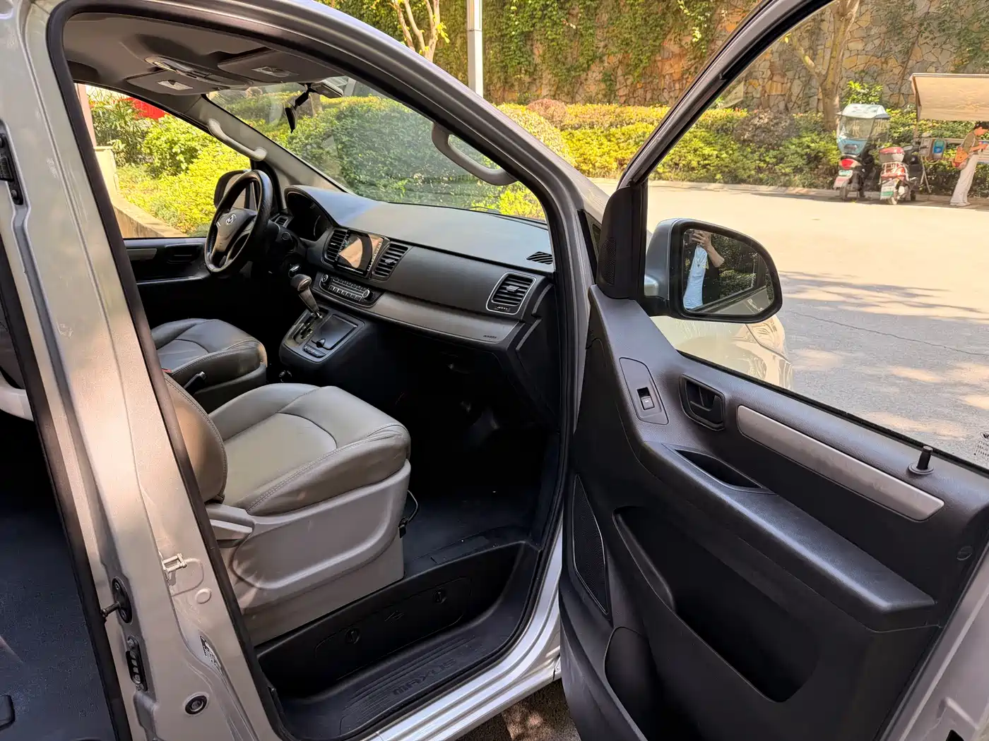 SAIC Maxus Maxus G10 2018 PLUS 2.0T Automatic Executive Edition фото 9