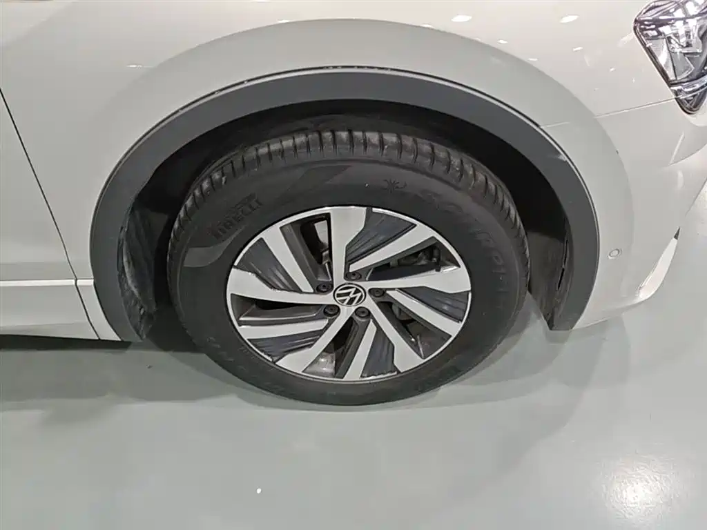 VOLKSWAGEN TIGUAN L NEW ENERGY