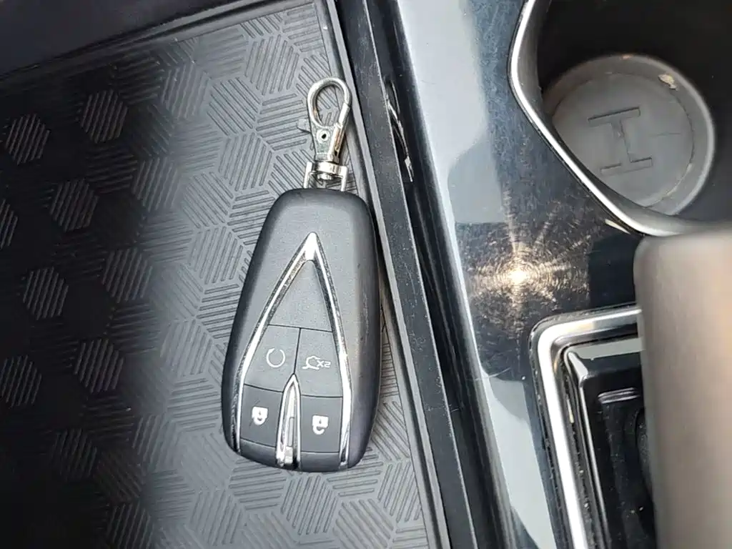 Фото 9 - Changan Eado