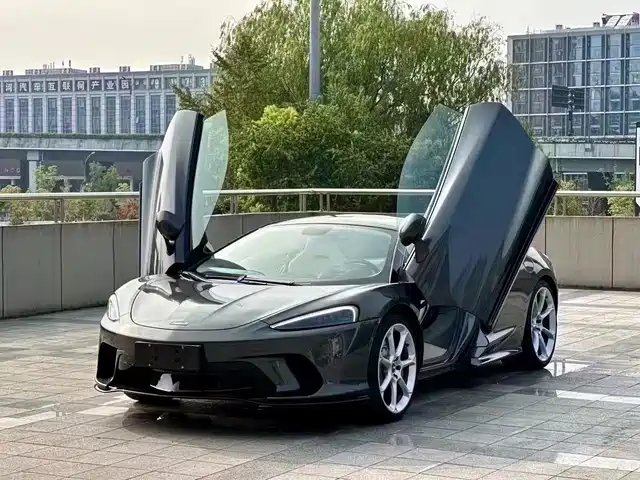 mclaren gt