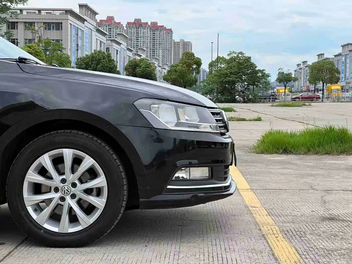 Volkswagen Lavida 2015 1.6L Automatic Comfort Edition фото 20
